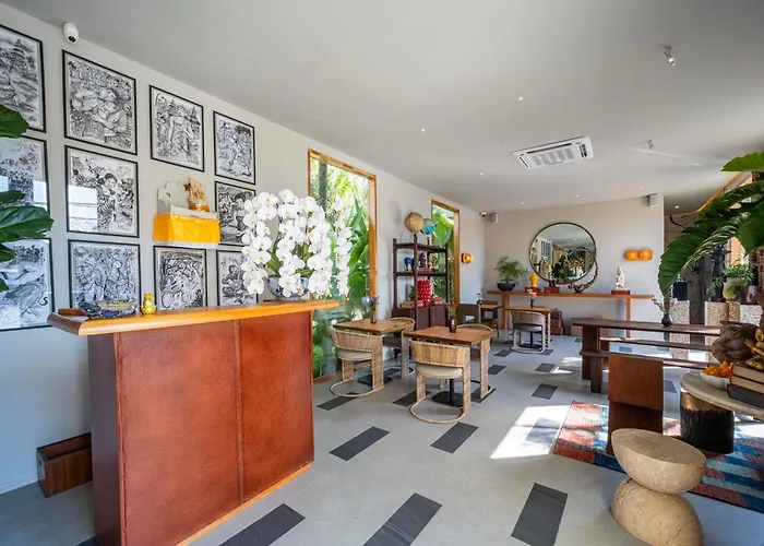 Anam Tang New & Cafe Near ホテル